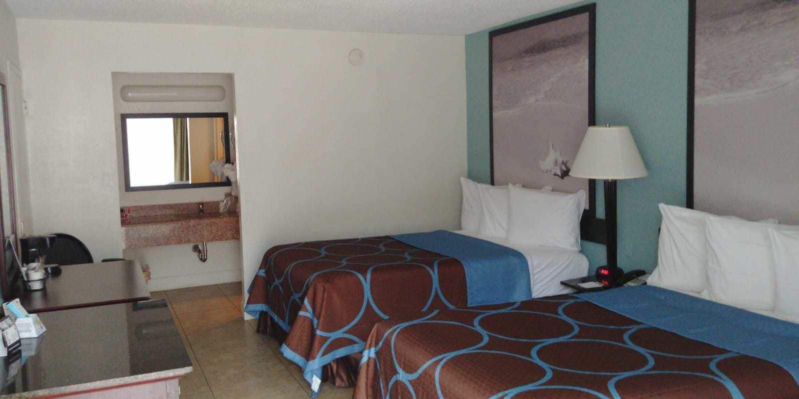 Hotel Super 8 By Wyndham St. Petersburg Extérieur photo